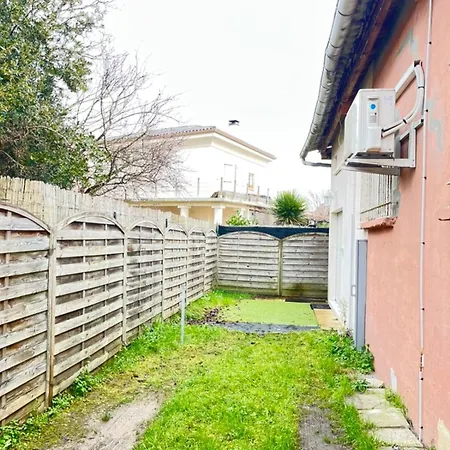 Coeur De Avec Terrasse Et Parking Apartment Bergerac